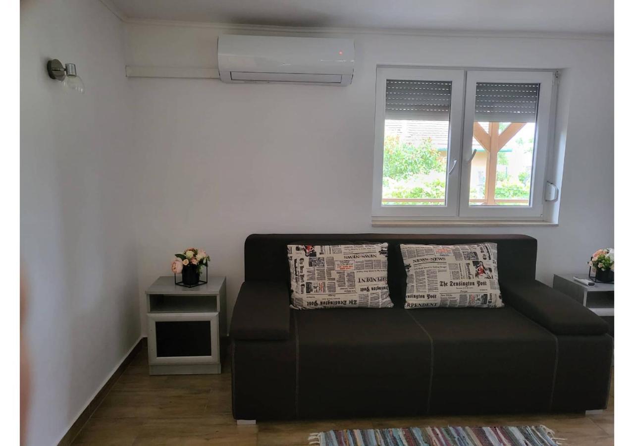 Forrás Vendégház Tata Exterior foto