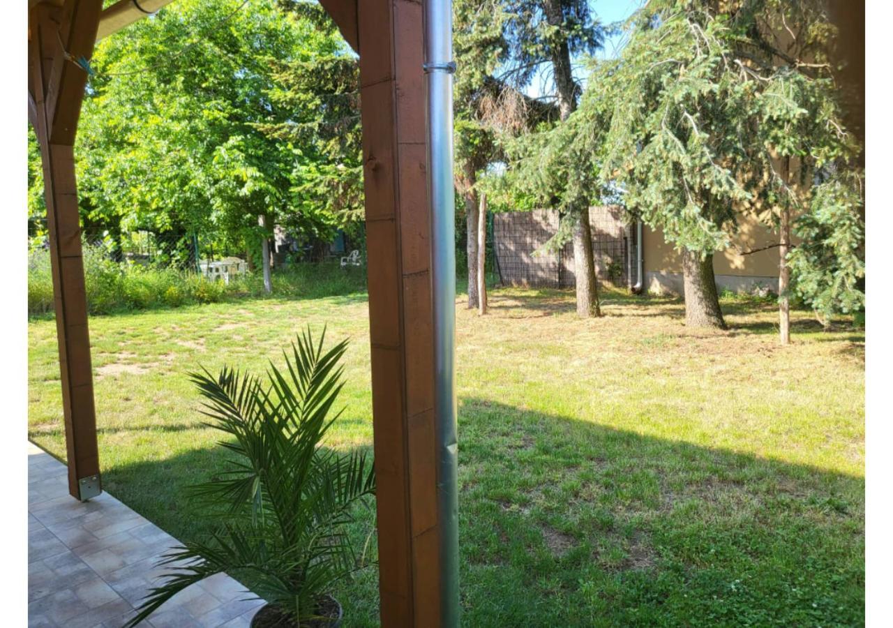 Forrás Vendégház Tata Exterior foto