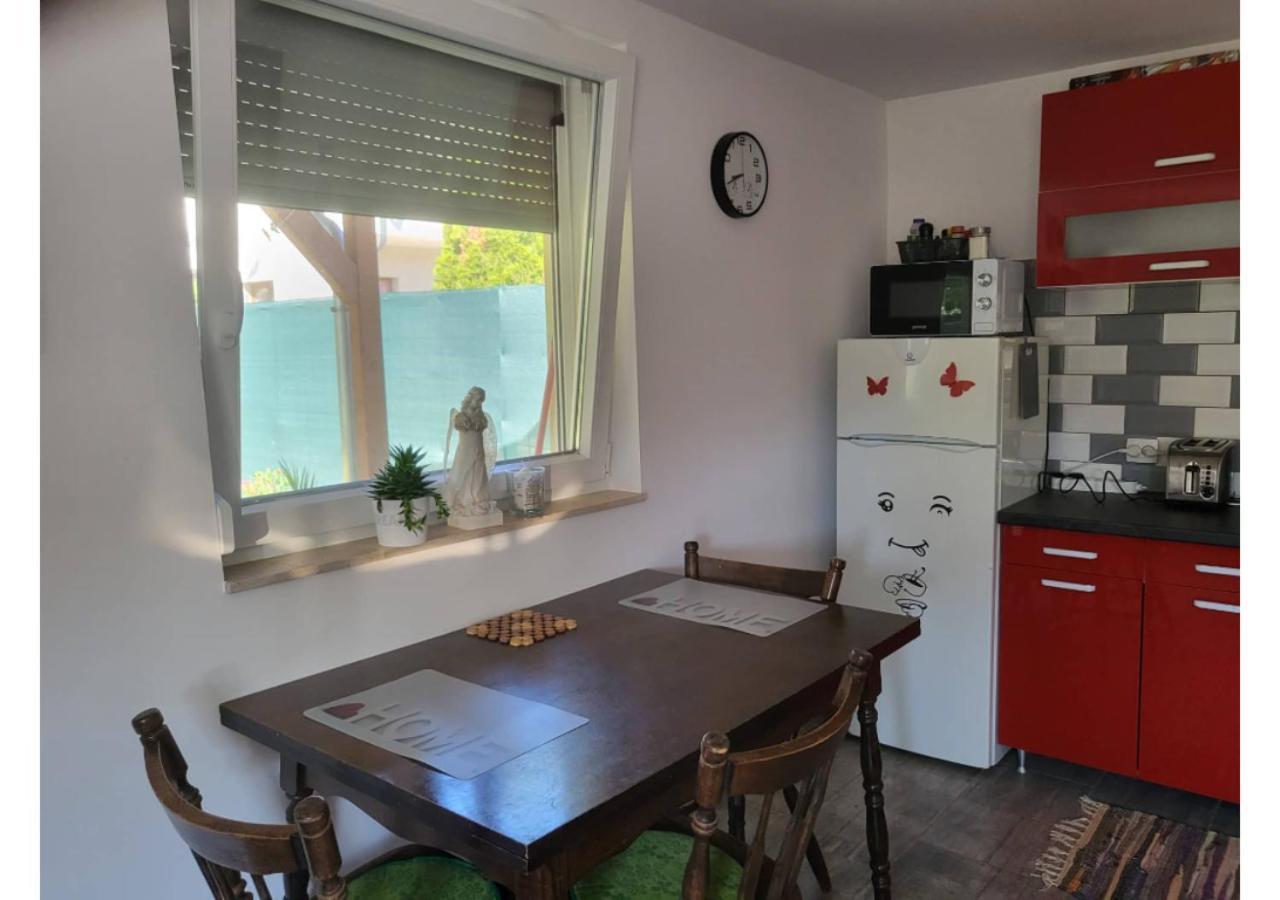 Forrás Vendégház Tata Exterior foto
