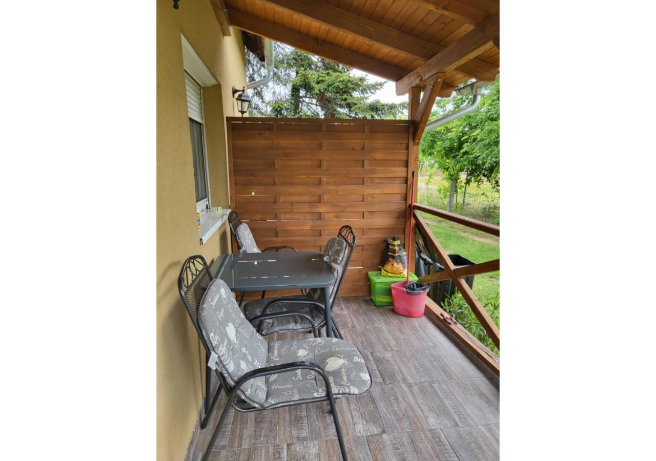 Forrás Vendégház Tata Exterior foto