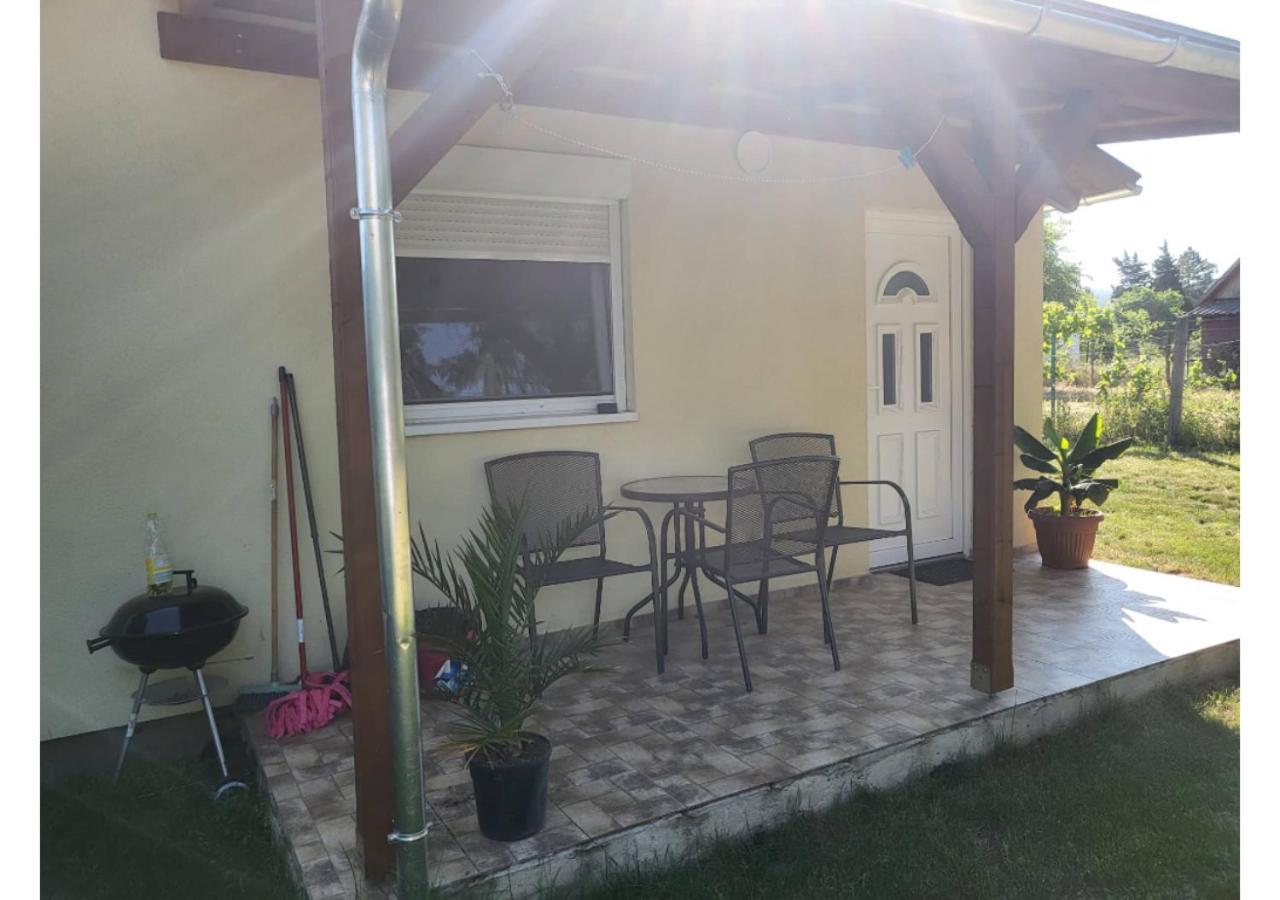 Forrás Vendégház Tata Exterior foto