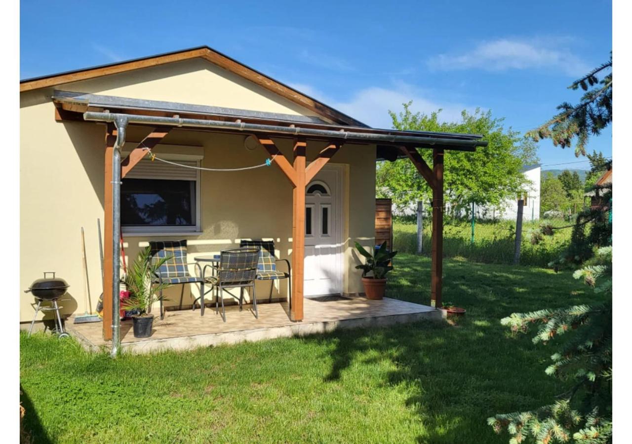 Forrás Vendégház Tata Exterior foto