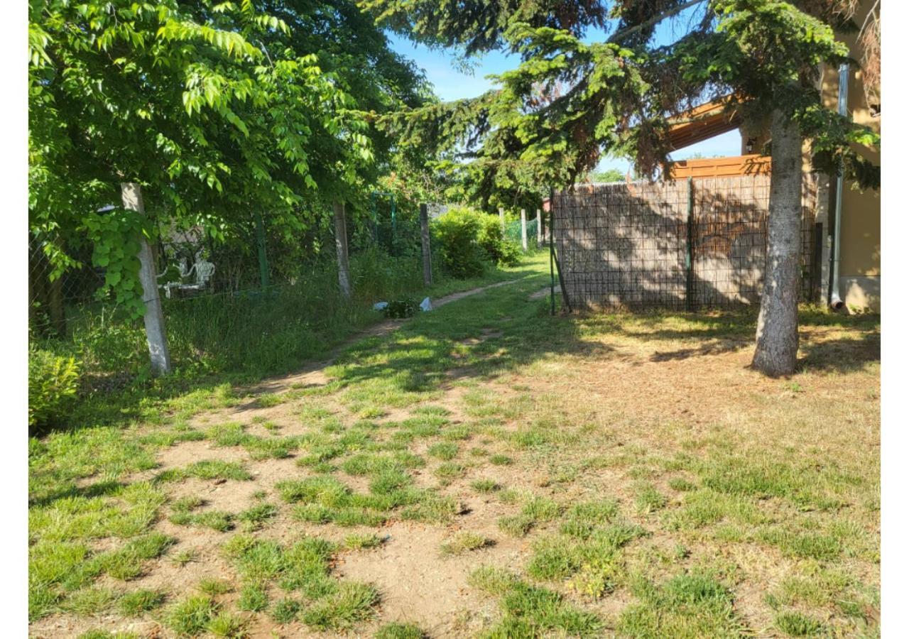 Forrás Vendégház Tata Exterior foto